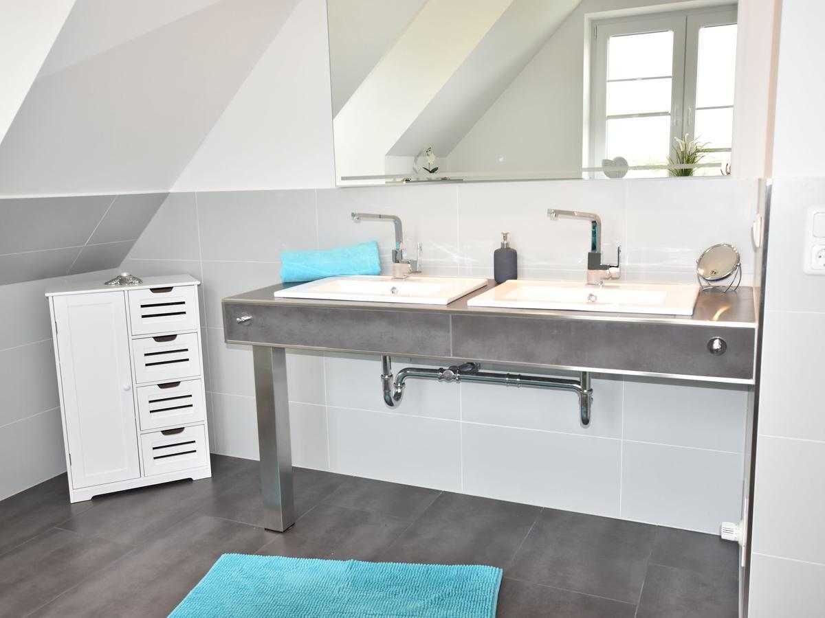 Cozy Holiday Home In Gross Schwansee With Sauna Bagian luar foto
